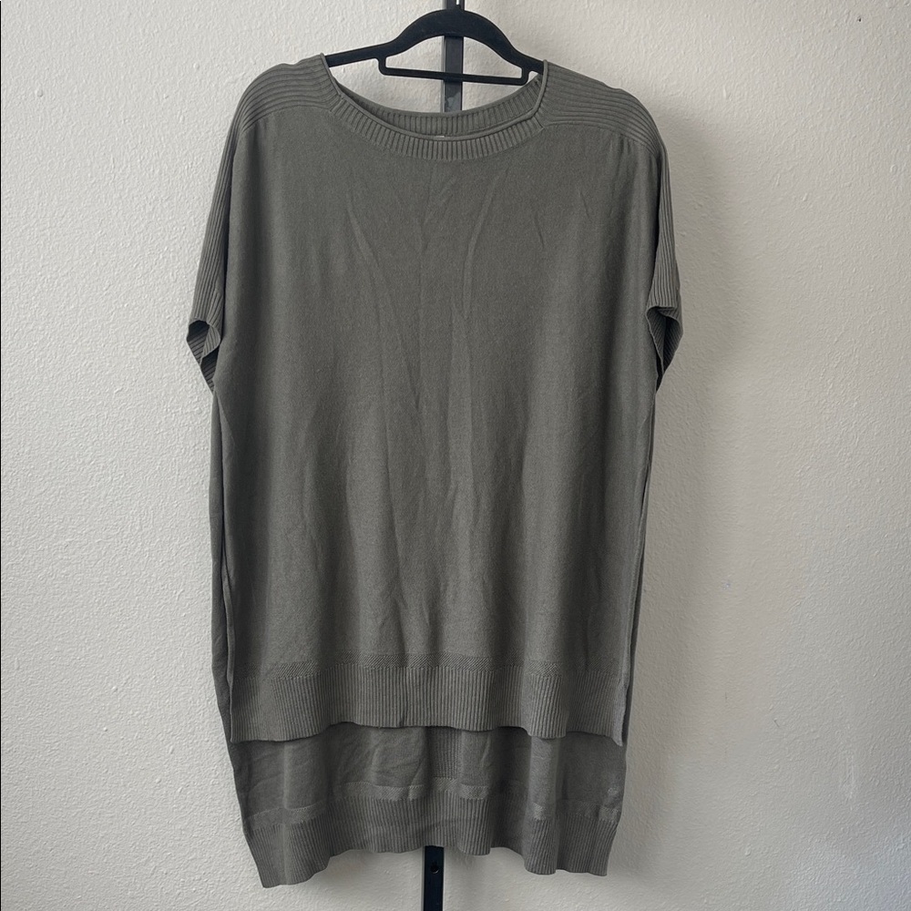 Lululemon Woman’s One Size Gray Knit Tunic Top Dolman Sleeve High-Low Hem